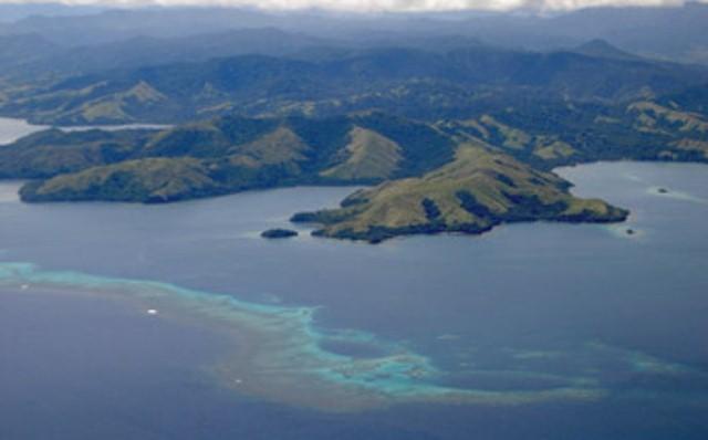 Отель Dolphin Bay Divers Retreat Vatolotolo Экстерьер фото