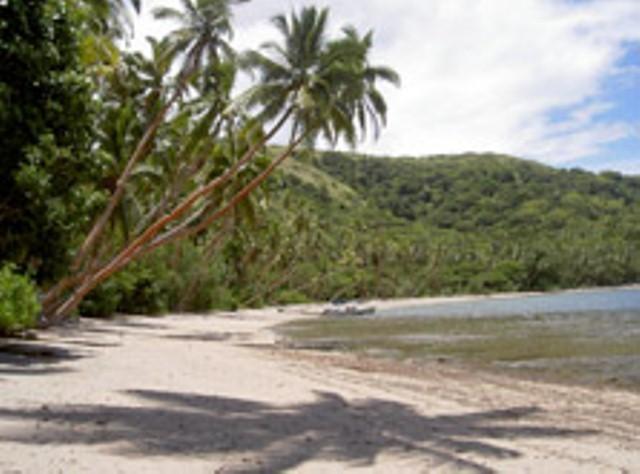 Отель Dolphin Bay Divers Retreat Vatolotolo Экстерьер фото