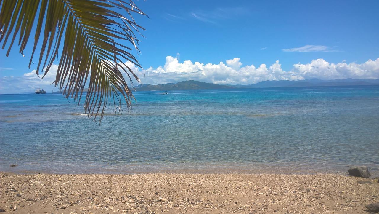 Отель Dolphin Bay Divers Retreat Vatolotolo Экстерьер фото