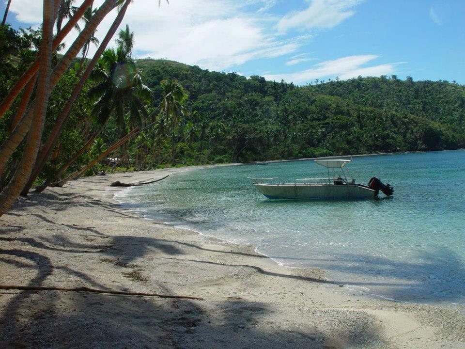 Отель Dolphin Bay Divers Retreat Vatolotolo Экстерьер фото