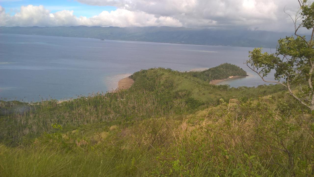 Отель Dolphin Bay Divers Retreat Vatolotolo Экстерьер фото